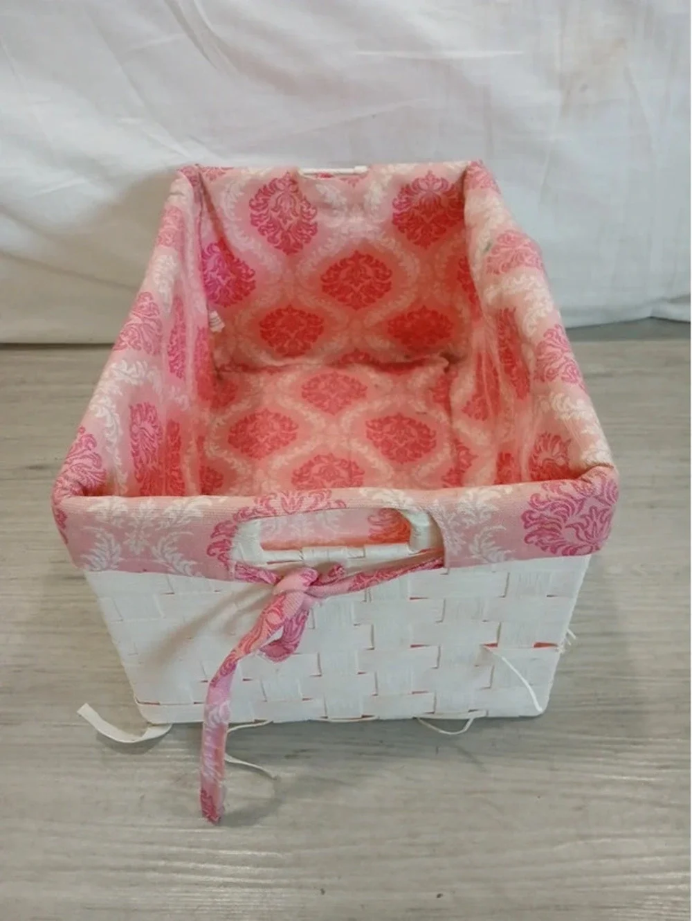 2 organizer baskets